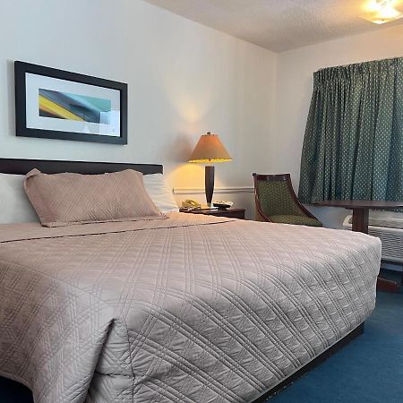 Windtree Inn Grove Hill Extérieur photo