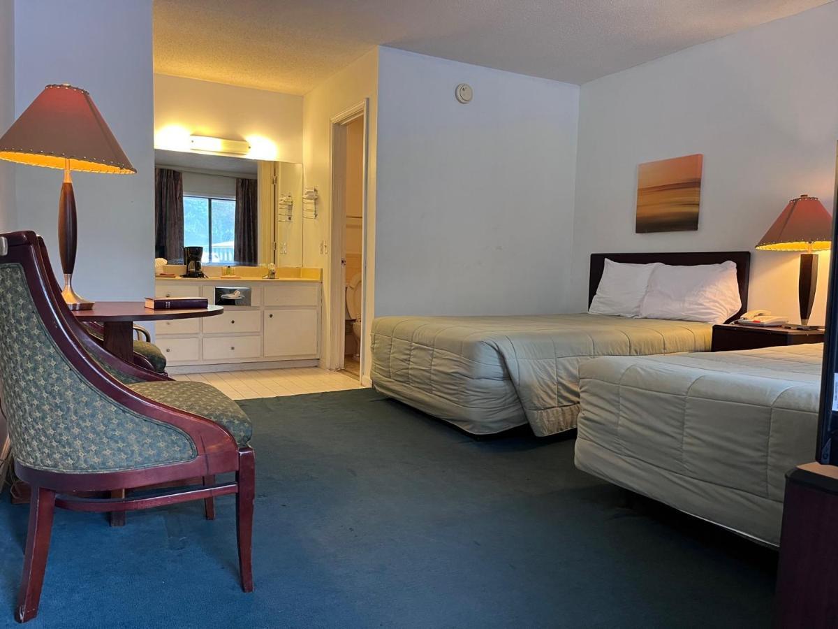 Windtree Inn Grove Hill Extérieur photo